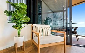 Absolute Beachfront Luxury Apartment